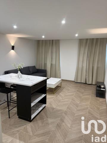 Location appartement 1 pièce 32 m² Toulon