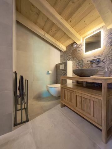 Gérardmer (88400) Chalet Contemporain d'Exception : Piscine, Sauna, et Hammam dans un Cadre Idyllique