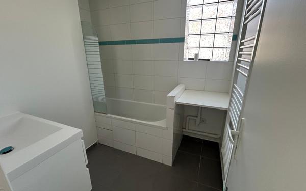 Appartement à louer    3 pièces • 55,67 m2 Mandres-les-Roses