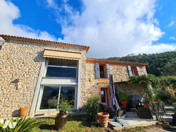 Menton castellar, bergerie en pierre de tailles, vue mer et Montagnes PANORAMIQUE 