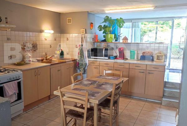 maison calme, 6 pièces , 160 m2 