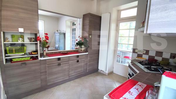 maison calme, 6 pièces , 160 m2 