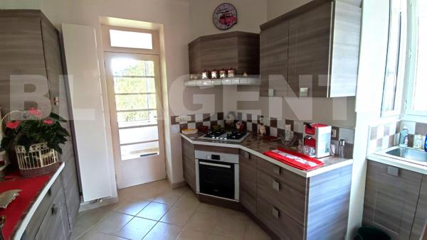 maison calme, 6 pièces , 160 m2 