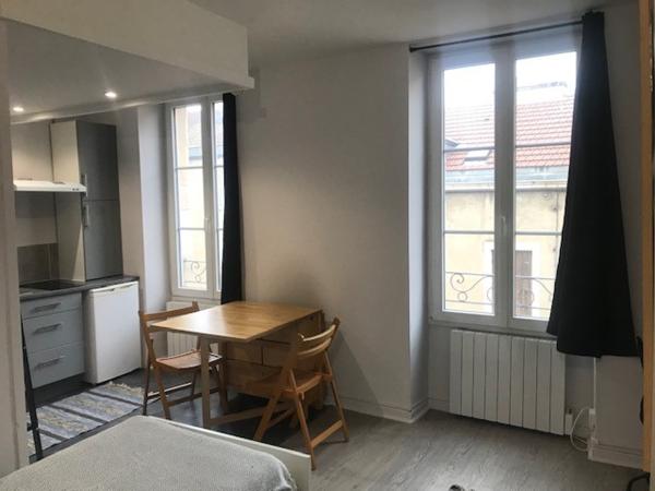 Appartement
                                                                                                                                                                                                                                                                                                                        1 pièce(s)                                                                                                                                                                                                                                                                                                                              19  m²