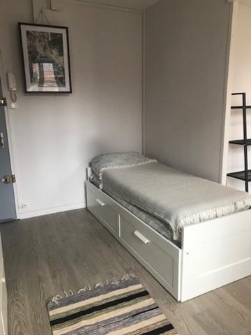 Appartement
                                                                                                                                                                                                                                                                                                                        1 pièce(s)                                                                                                                                                                                                                                                                                                                              19  m²