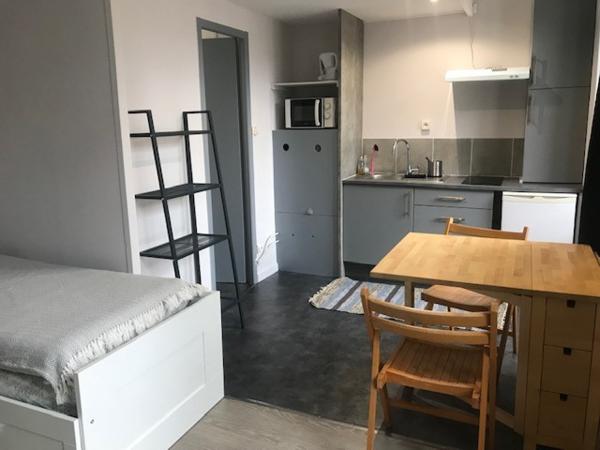 Appartement
                                                                                                                                                                                                                                                                                                                        1 pièce(s)                                                                                                                                                                                                                                                                                                                              19  m²