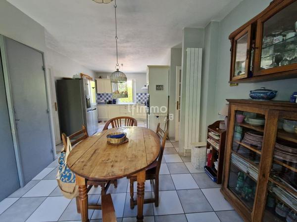 Villa T7 avec piscine, garage et terrain