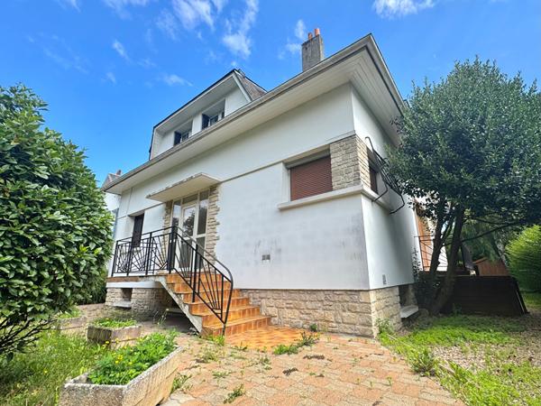 Maison cossue rive gauche