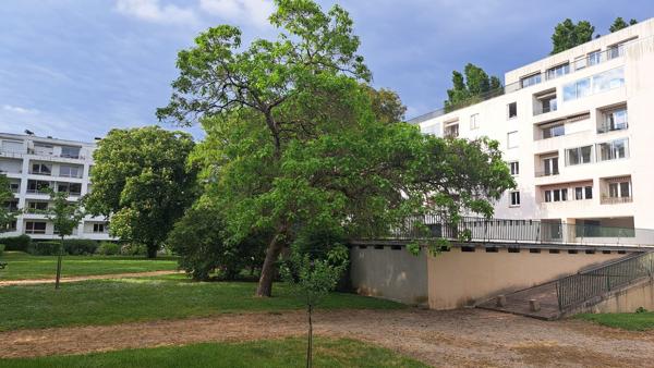 APT 5 PIECES PROCHE CENTRE VILLE ET SECTEUR ILOT DU TISON
