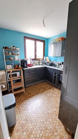 APT 5 PIECES PROCHE CENTRE VILLE ET SECTEUR ILOT DU TISON