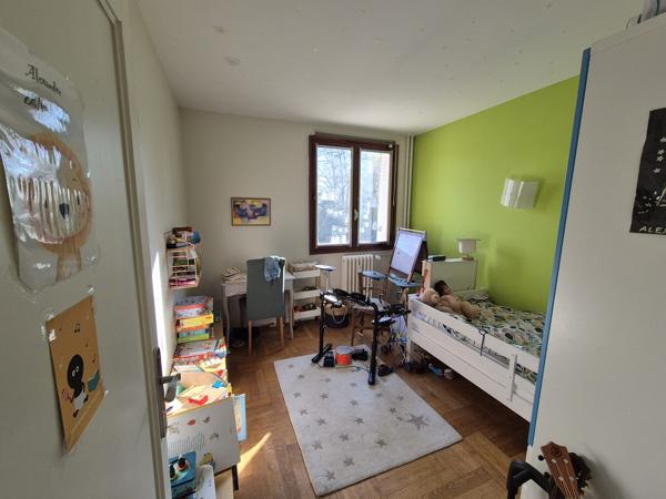 APT 5 PIECES PROCHE CENTRE VILLE ET SECTEUR ILOT DU TISON