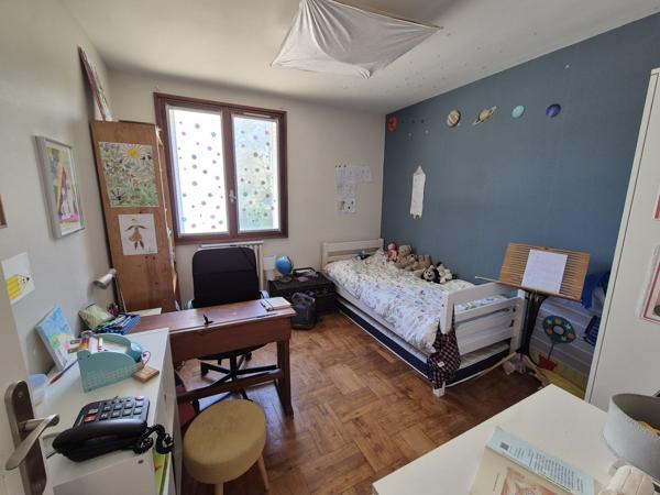 APT 5 PIECES PROCHE CENTRE VILLE ET SECTEUR ILOT DU TISON
