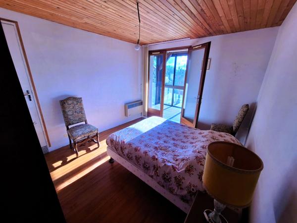 Maison à vendre proche d'Aire sur l'Adour, 202m², 7 chambres dont 1 suite parentale,2 garages et 1 hangar sur 3257m² de terrain arboré