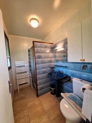 Maison à vendre proche d'Aire sur l'Adour, 202m², 7 chambres dont 1 suite parentale,2 garages et 1 hangar sur 3257m² de terrain arboré