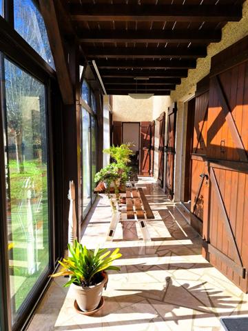 Maison à vendre proche d'Aire sur l'Adour, 202m², 7 chambres dont 1 suite parentale,2 garages et 1 hangar sur 3257m² de terrain arboré