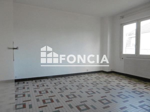 Location Appartement 2 pièces 55.62 m² - 2 RUE DES GRAVAUX La Fleche 72200