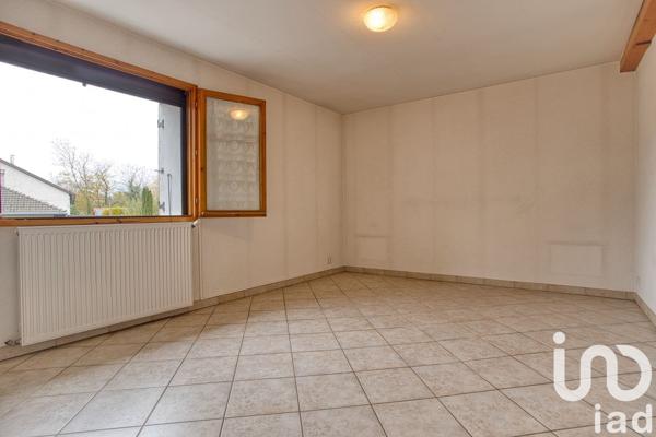 Maison 7 pièces de 150 m² à Saint-Genis-Pouilly (01630)