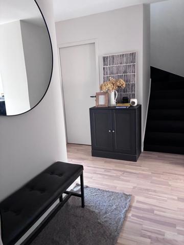 Maison d'architecte contemporaine avec prestations haut de gamme et bel espace extérieur, volumes, lumières et design