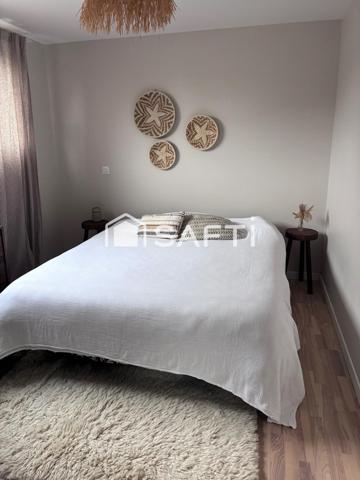 Maison d'architecte contemporaine avec prestations haut de gamme et bel espace extérieur, volumes, lumières et design