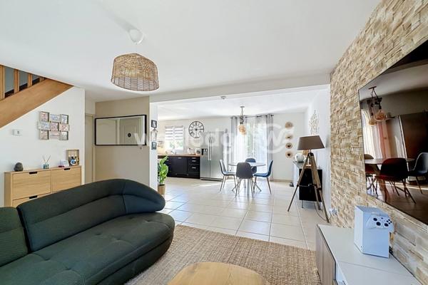 Maison à vendre 5 pièces de 100 m² à Jouy-le-Moutier