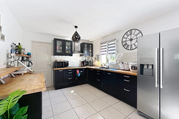 Maison à vendre 5 pièces de 100 m² à Jouy-le-Moutier