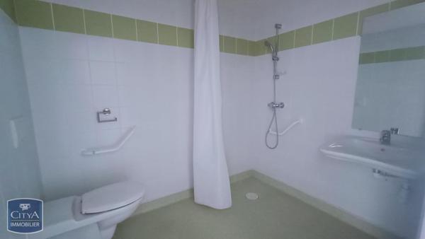 Appartement à louer 4 pièces 68.4m² Vatan (36150)