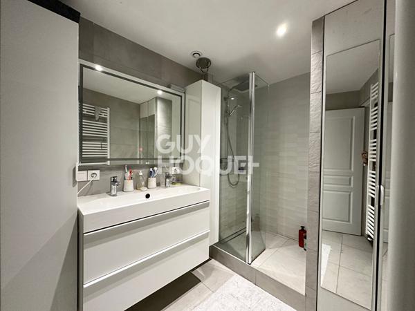 Coeur de Vaise- Appartement cachet - 3 chambres - bureau