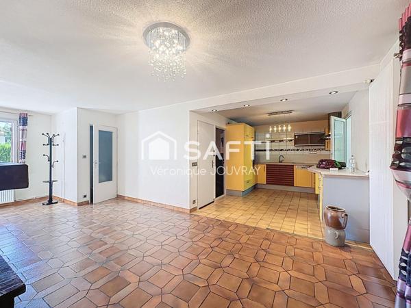 Charmante maison, mitoyenne à deux minutes de Cahors