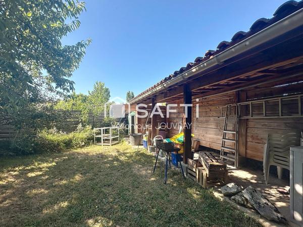 Charmante maison, mitoyenne à deux minutes de Cahors