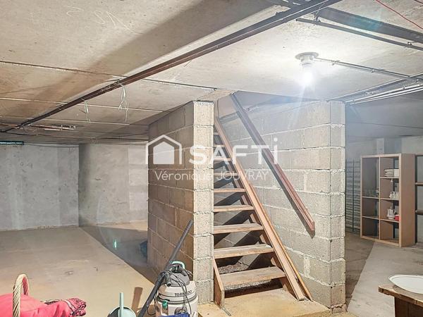 Charmante maison, mitoyenne à deux minutes de Cahors