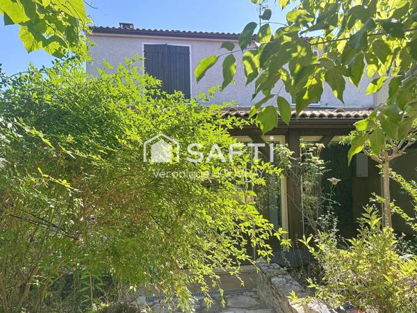 Charmante maison, mitoyenne à deux minutes de Cahors