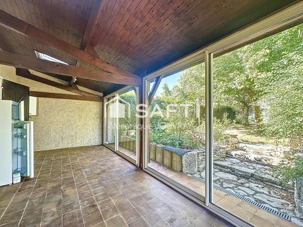 Charmante maison, mitoyenne à deux minutes de Cahors