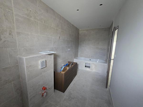 Maison  2026 de plain pied 3ch cuisine équipe