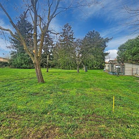 TERRAIN 1000 m2 -SITUATION PRIVILEGIEE  AU FOND D'UNE IMPASSE