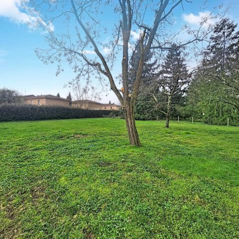 TERRAIN 1000 m2 -SITUATION PRIVILEGIEE  AU FOND D'UNE IMPASSE