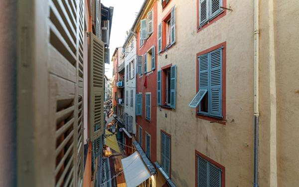 Appartement à vendre    1 pièce • 39,81 m2 Nice