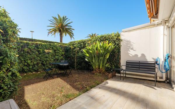 Appartement à vendre    2 pièces • 64 m2 Saint-Laurent-du-Var