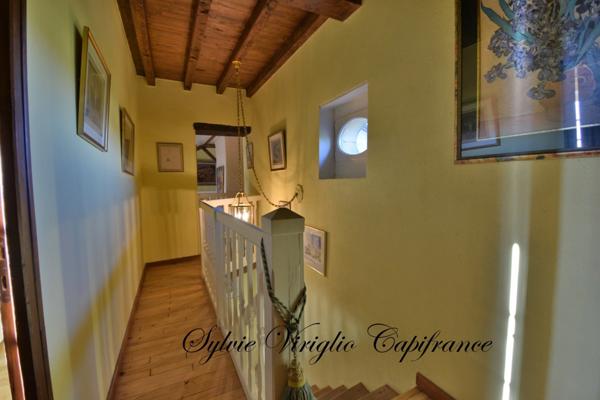 Maison en pierre-6 pièces-4 chambres-piscine chauffée-dépendance-double garage-terrain clos de 18141 m²-BEAUMONTOIS-EN-PERIGORD