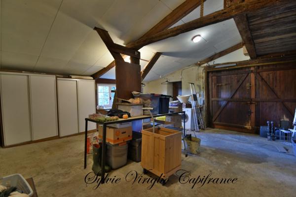 Maison en pierre-6 pièces-4 chambres-piscine chauffée-dépendance-double garage-terrain clos de 18141 m²-BEAUMONTOIS-EN-PERIGORD