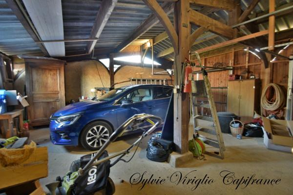 Maison en pierre-6 pièces-4 chambres-piscine chauffée-dépendance-double garage-terrain clos de 18141 m²-BEAUMONTOIS-EN-PERIGORD