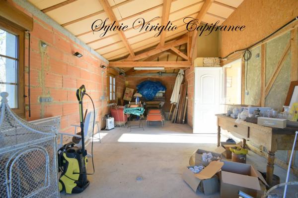 Maison en pierre-6 pièces-4 chambres-piscine chauffée-dépendance-double garage-terrain clos de 18141 m²-BEAUMONTOIS-EN-PERIGORD