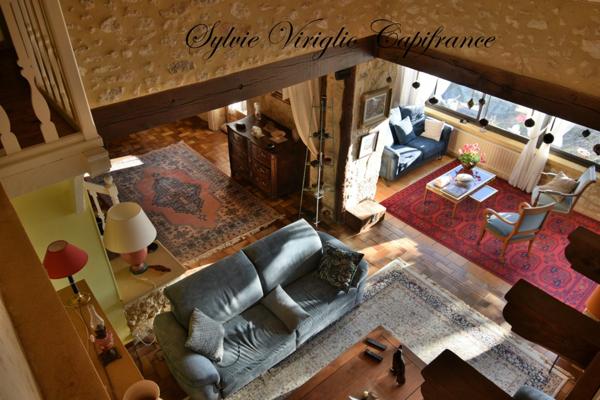 Maison en pierre-6 pièces-4 chambres-piscine chauffée-dépendance-double garage-terrain clos de 18141 m²-BEAUMONTOIS-EN-PERIGORD