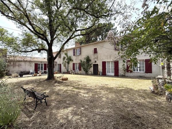 LE CHATEAU D OLONNE Domaine en Pierres