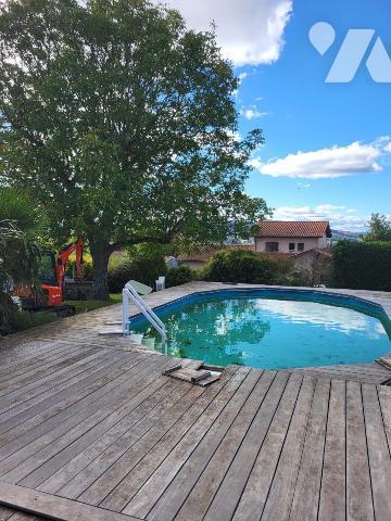 MONTANAY (69), maison ancienne rénovée 7 pièces 196m² habitable terrain 1360m²