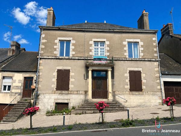 Ancienne maison de maître au coeur de Javron les Chapelles