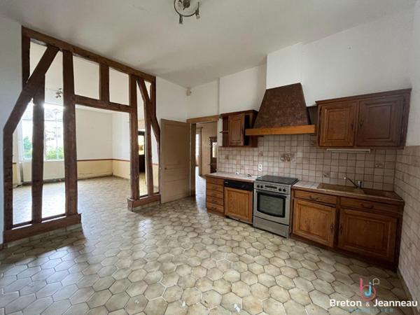 Ancienne maison de maître au coeur de Javron les Chapelles