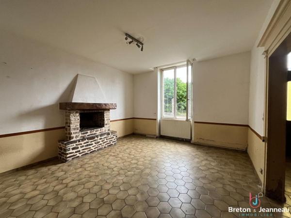 Ancienne maison de maître au coeur de Javron les Chapelles