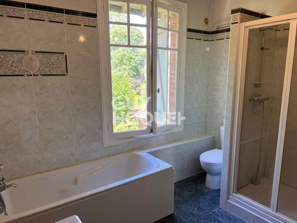 Maison années 20 à vendre à Compiègne - 6 pièces, 130 m², terrain 700 m²