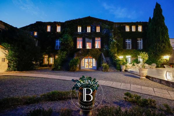 Carcassonne, Château 26 Chambres -  3 500 m² à vendre