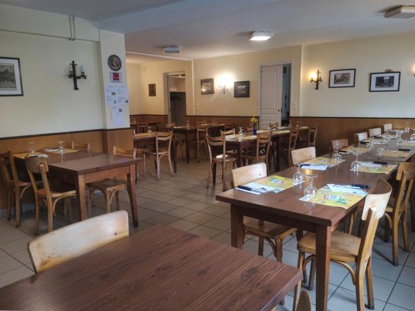BELLOU-EN-HOULME (61) FDC + Murs Commerciaux – RESTAURANT EN ACTIVITÉ, 400 M² DE POTENTIEL À EXPLOITER !